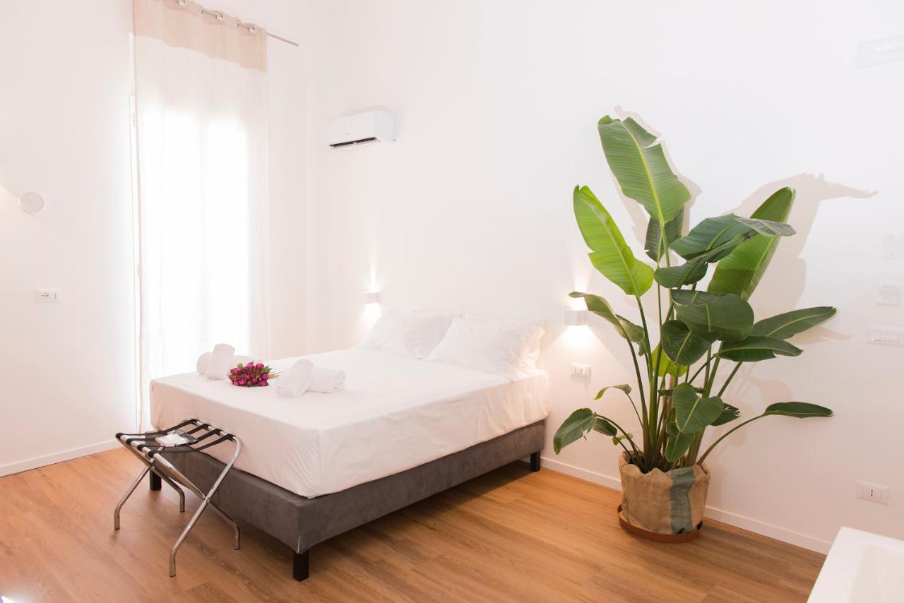 Almami Loft & Rooms Monopoli Bagian luar foto