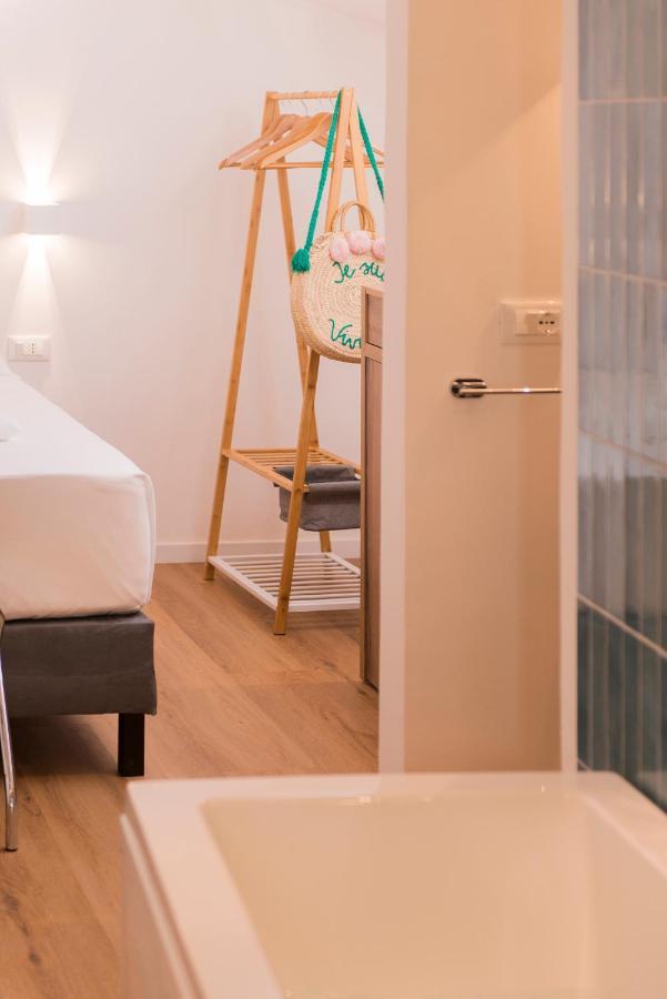 Almami Loft & Rooms Monopoli Bagian luar foto