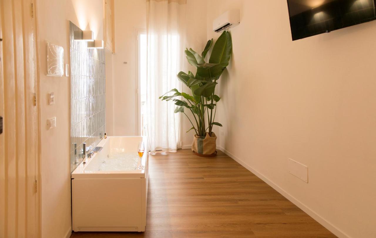 Almami Loft & Rooms Monopoli Bagian luar foto